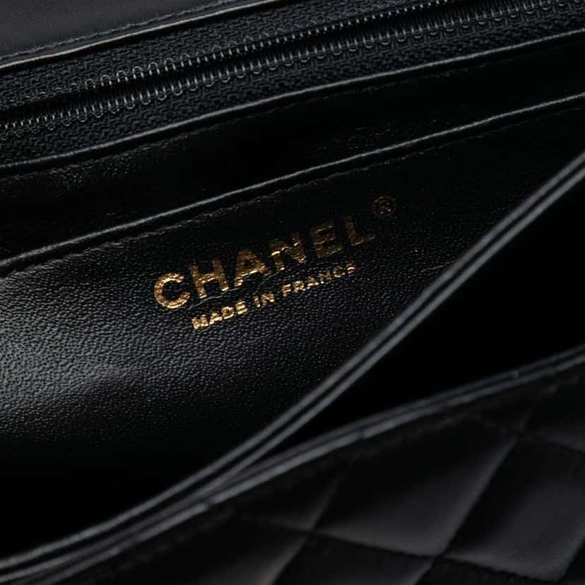 Chanel Medium Classic Lambskin Valentines Heart Charms Single Flap Black Leather Good condition - Box View