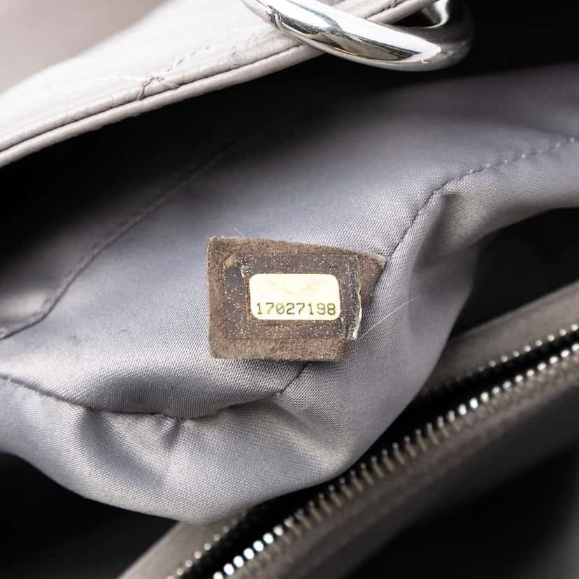 Chanel Caviar Grand Shopping Tote Grey Leather Good condition - Box View