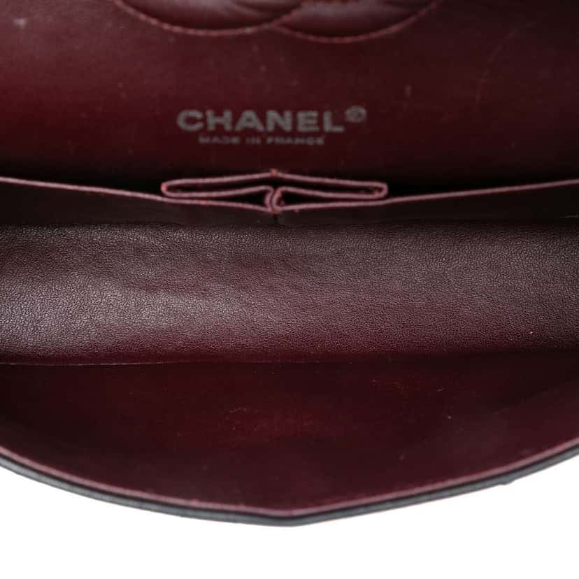 Chanel Medium Classic Lambskin Double Flap Black Leather Very good condition - Model View