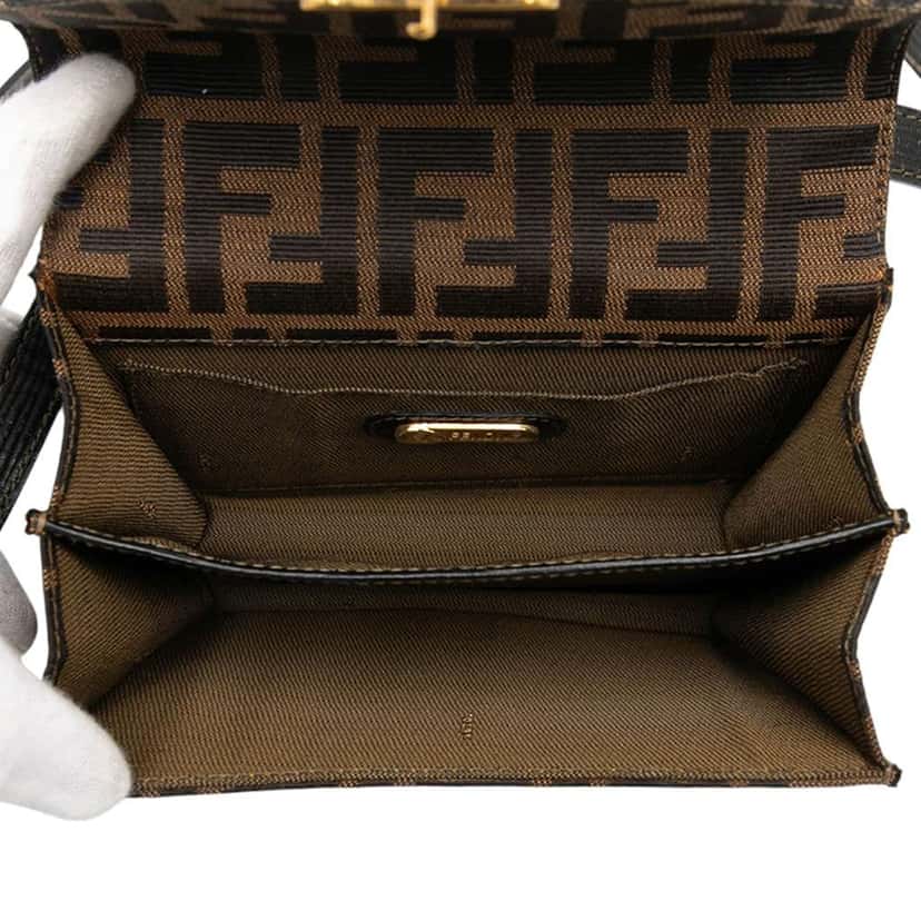 Fendi Zucca Canvas Flap Crossbody Brown Canvas Very good condition - Model View
