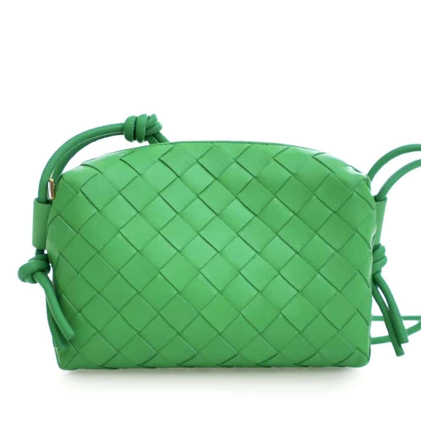Bottega Veneta Mini Lambskin Intrecciato Loop Camera Bag Green Leather Good condition - Back View