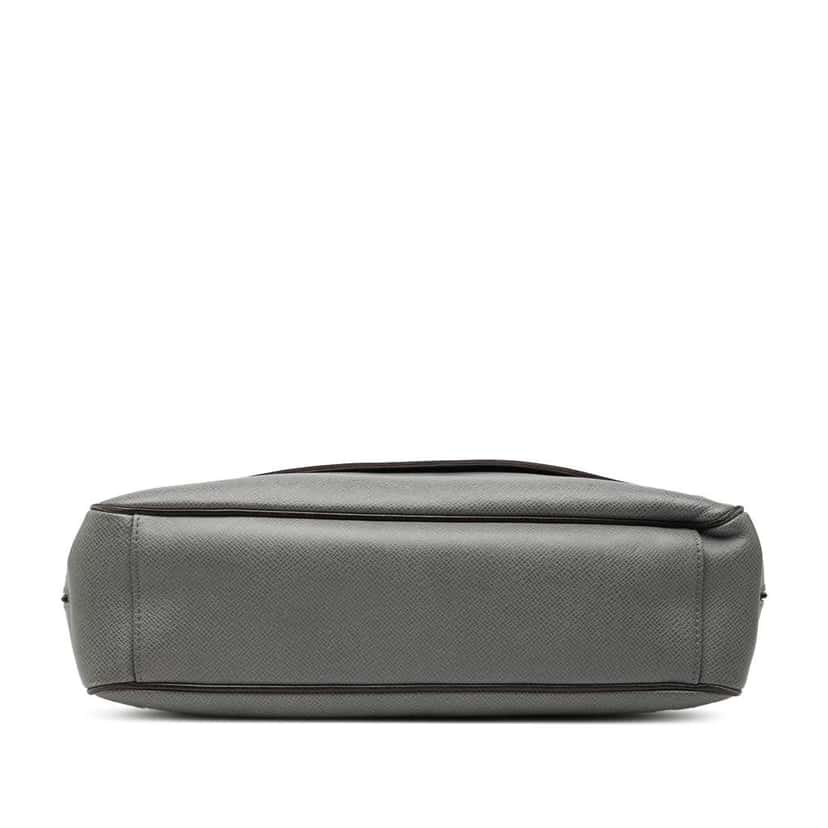 Louis Vuitton Taiga Roman MM Grey Leather Good condition - Inside View
