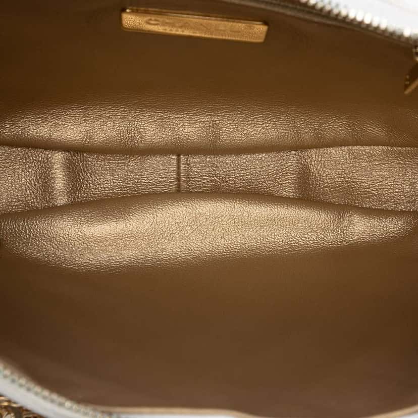 Chanel Quilted Lambskin All About Chains Hobo White Leather Very good condition - Model View