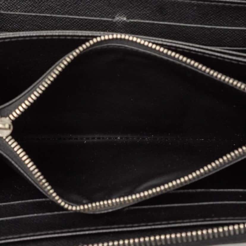 Louis Vuitton Epi Zippy Long Wallet Black Leather Good condition - Model View