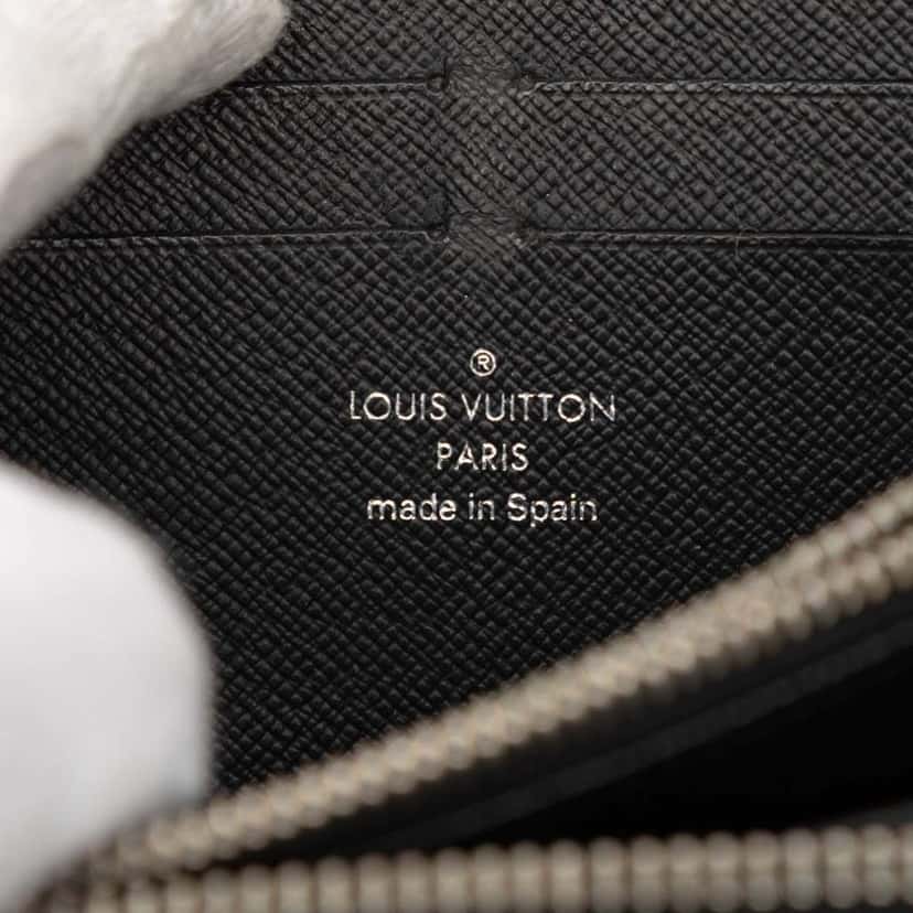 Louis Vuitton Epi Zippy Long Wallet Black Leather Good condition - Box View