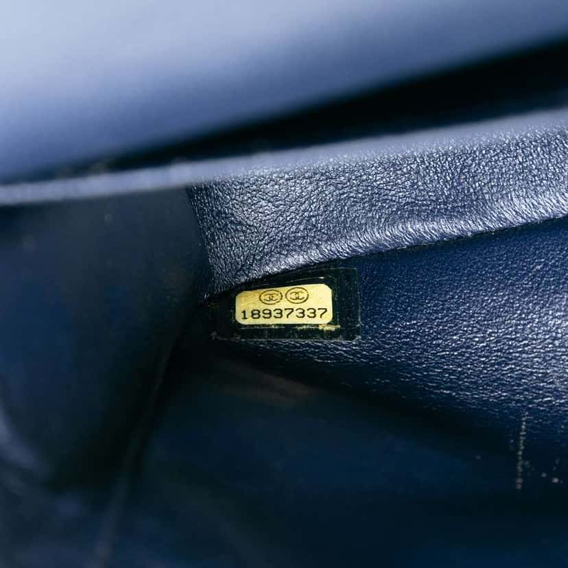 Chanel Medium Classic Caviar Double Flap Blue Leather Good condition - Box View