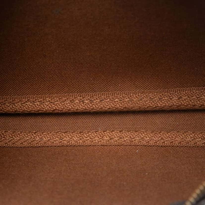 Louis Vuitton Monogram Pochette Accessoires Brown Good condition - Model View