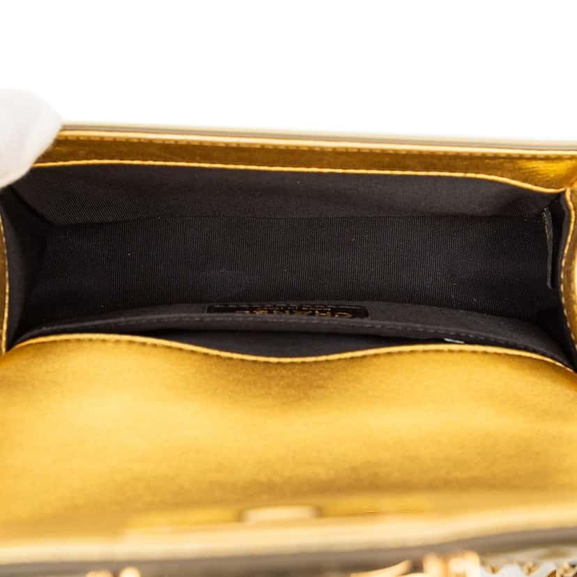 Chanel Small Quilted Metallic Patent Boy Flap Gold Leather Good condition - Model View