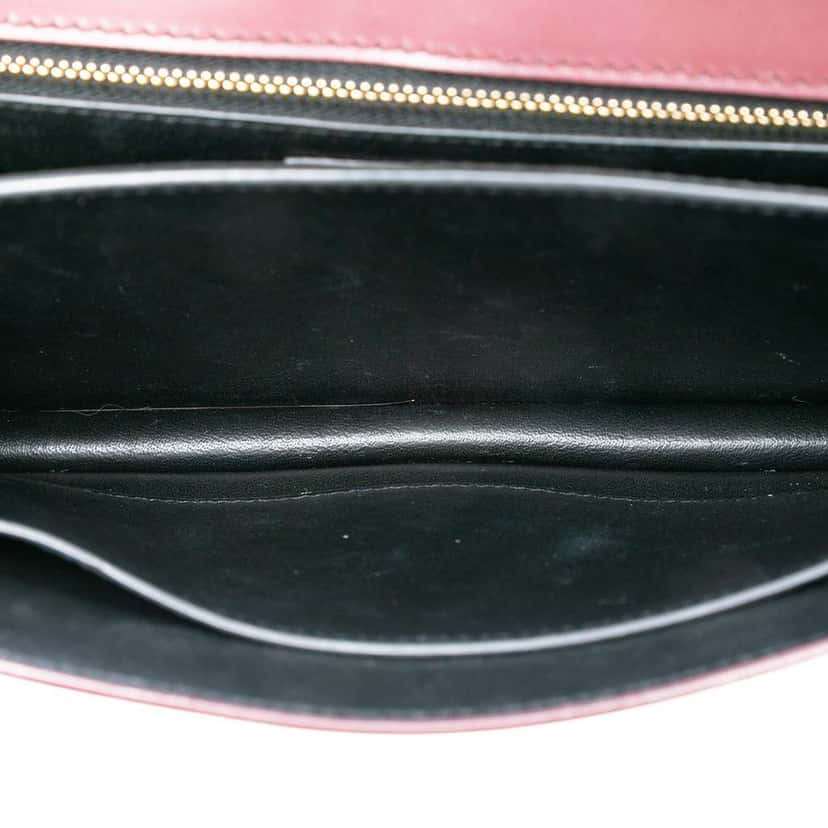 Saint Laurent Smooth Calfskin Monogram Cassandra Clasp Bag Red Leather Very good condition - Model View