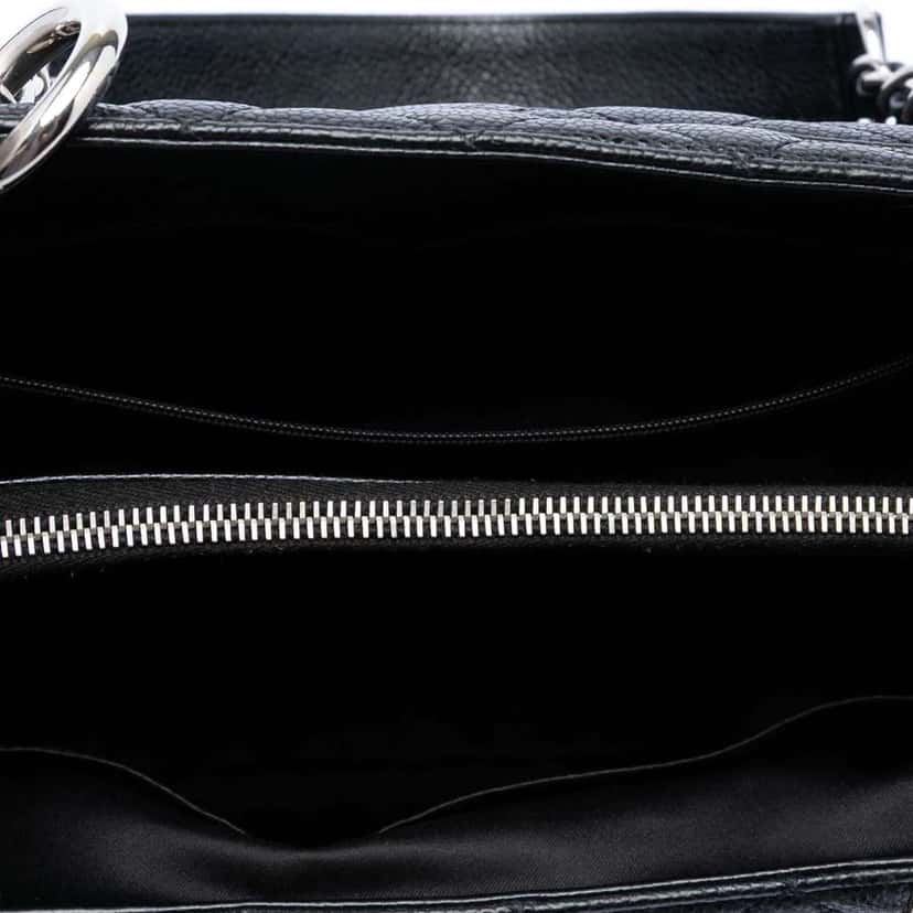 Chanel Caviar Grand Shopping Tote Black Leather Good condition - Model View