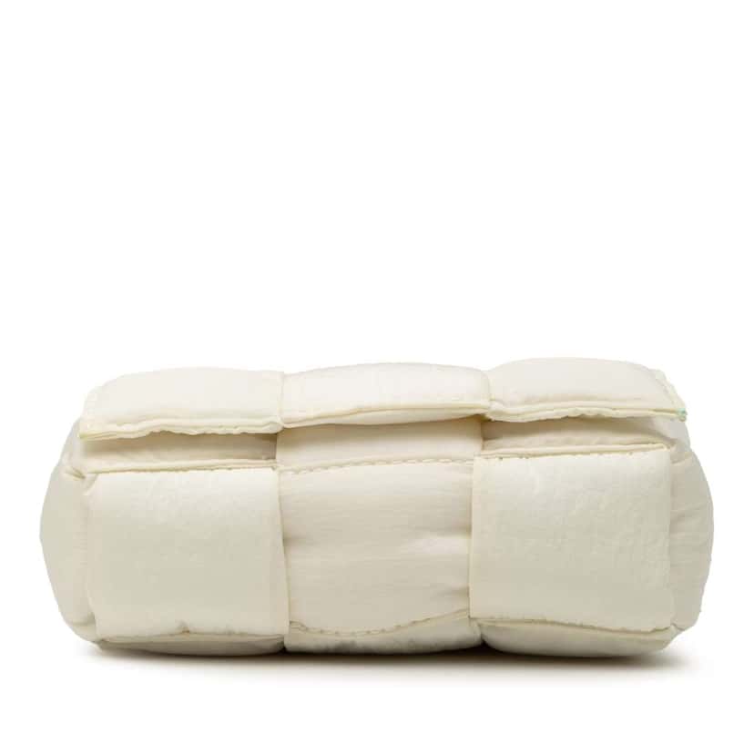 Bottega Veneta Candy Nylon Intrecciato Padded Tech Cassette Crossbody White Very good condition - Inside View