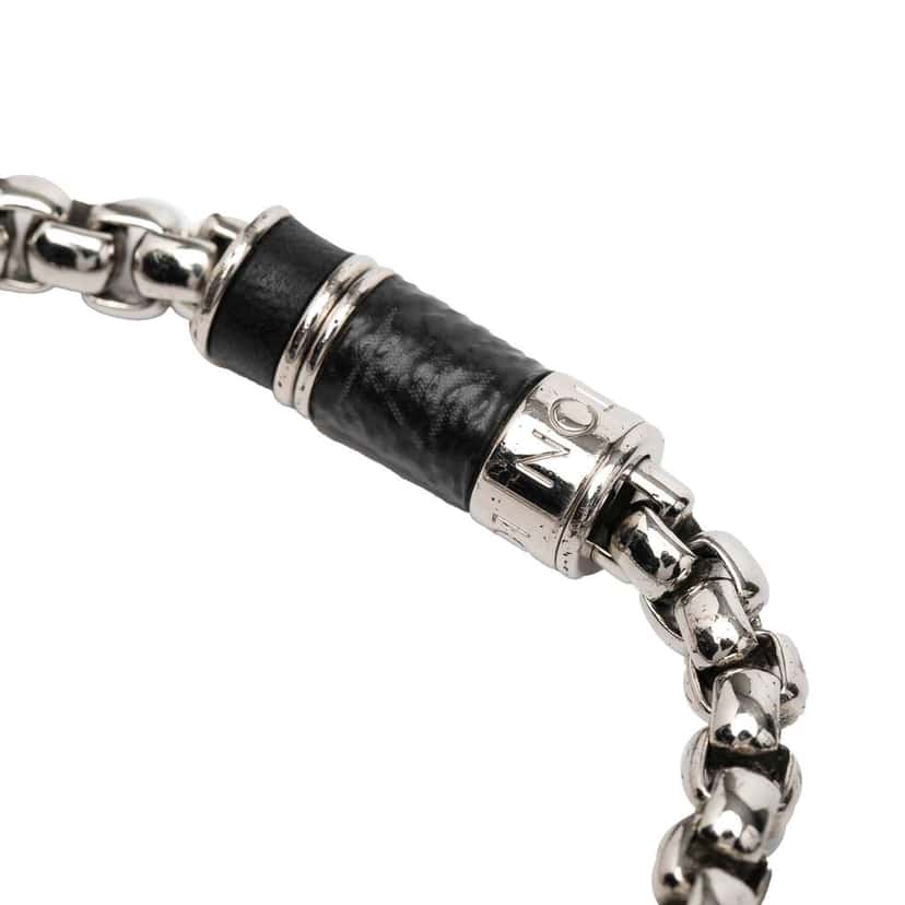 Louis Vuitton Silver Plated Monogram Eclipse Chain Bracelet Silver Brass Very good condition - Model View