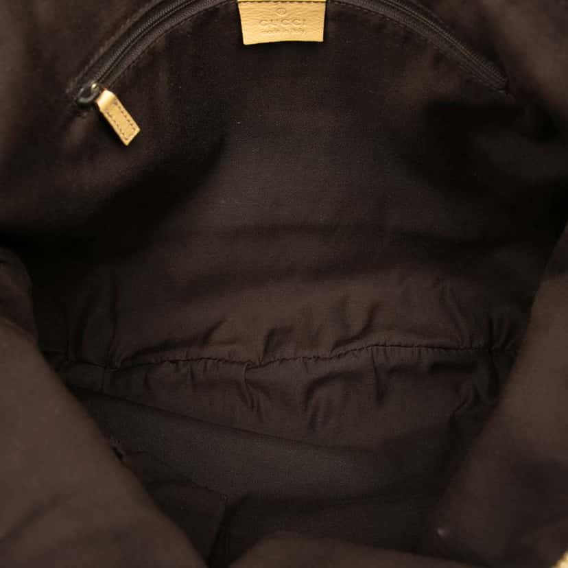 Gucci GG Canvas Abbey D Ring Crossbody Brown Canvas Very good condition - Model View