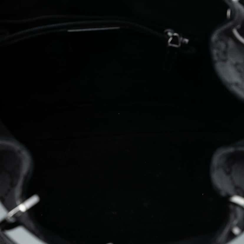 Gucci GG Canvas Resin Hoop Handle Bag Grey Canvas Good condition - Model View