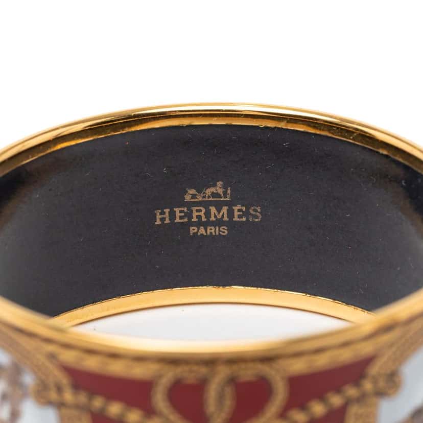Hermès Extra Wide Enamel Grand Apparat Bracelet 70 Red Good condition - Model View