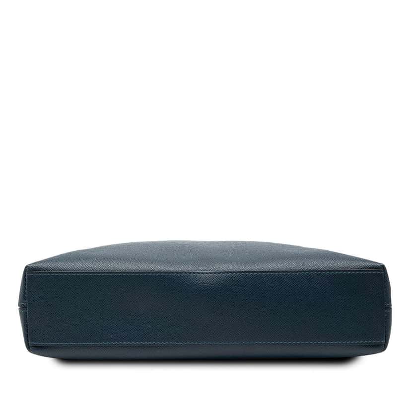 Louis Vuitton Taiga Anton Tote Blue Leather Very good condition - Inside View