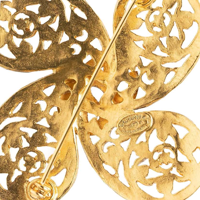 Chanel Gold Plated CC Fretwork Clover Brooch Gold Metal Very good condition - Inside View