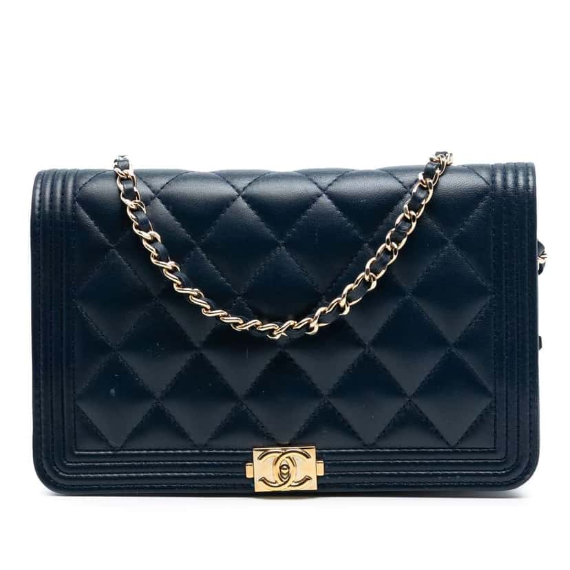 Chanel Quilted Lambskin Boy Wallet On Chain Blue Leather Very good condition - Front View