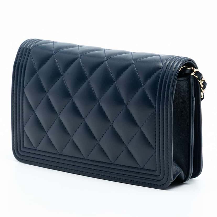 Chanel Quilted Lambskin Boy Wallet On Chain Blue Leather Very good condition - Back View