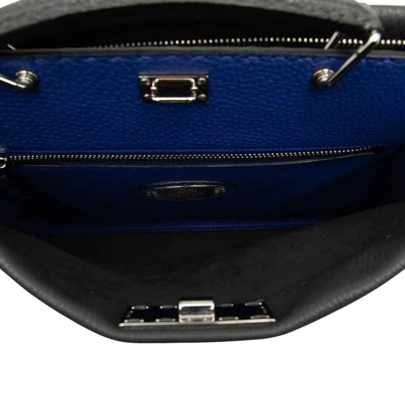 Fendi Large Leather Selleria Peekaboo Iconic Fit Bag Black Leather Very good condition - Model View