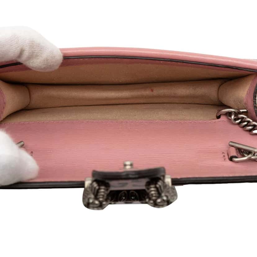 Gucci Mini Textured Leather Valentines Day Dionysus Crossbody Pink Leather Very good condition - Model View