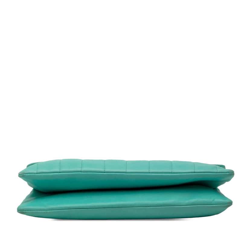 Chanel Chocolate Bar Lambskin Reissue 2.55 Chain Handbag Blue Leather Good condition - Inside View