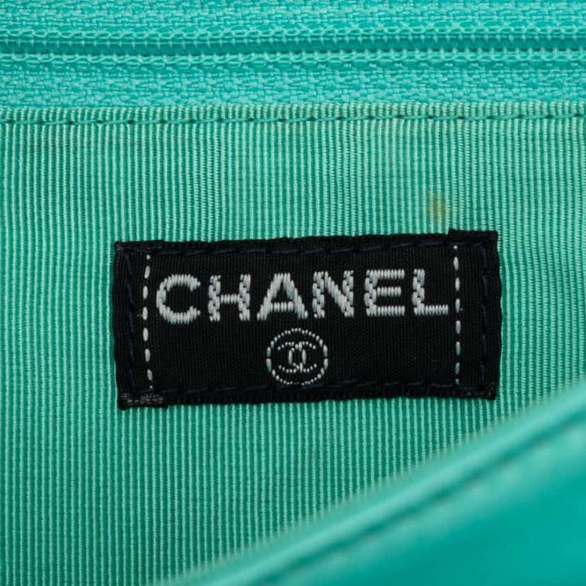 Chanel Chocolate Bar Lambskin Reissue 2.55 Chain Handbag Blue Leather Good condition - Box View