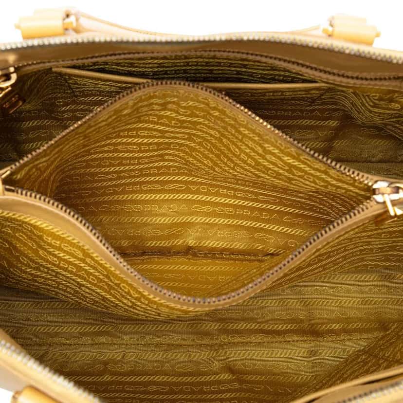 Prada Large Saffiano Lux Promenade Satchel Yellow Leather Good condition - Model View