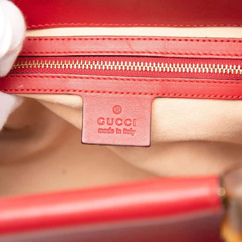 Gucci Small Leather Bamboo Nymphaea Satchel Red Leather Very good condition - Box View