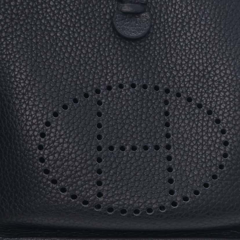 Hermès Togo Evelyne TPM 16 Blue Leather Good condition - Box View