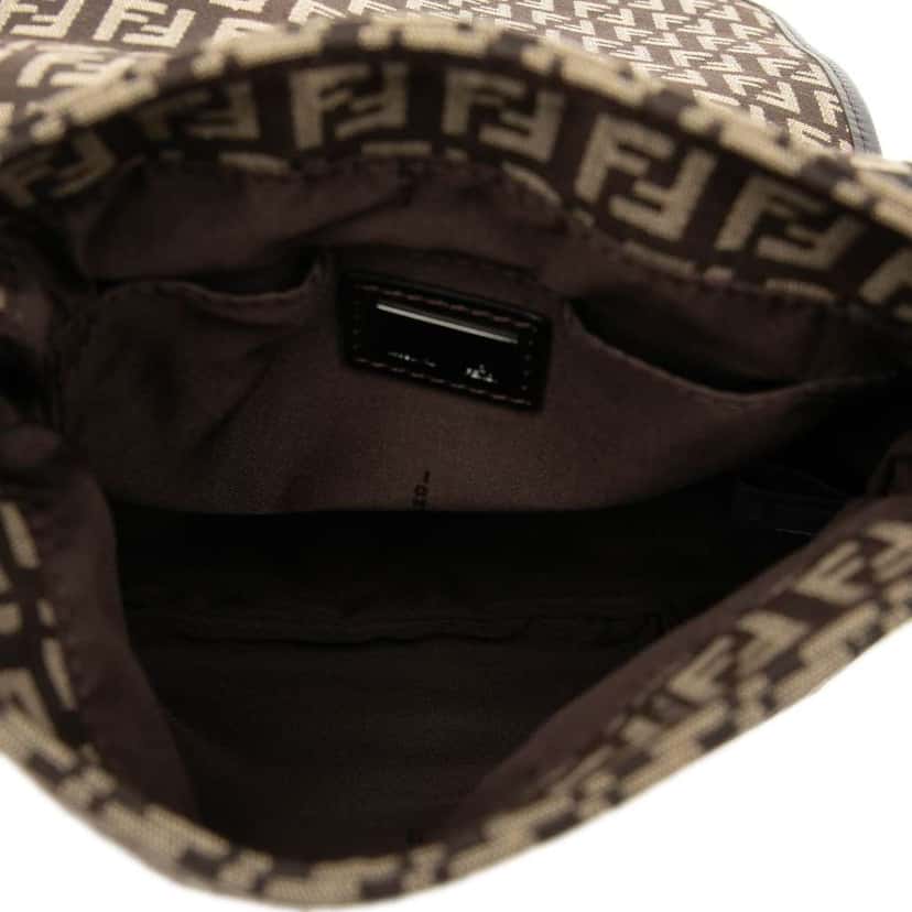 Fendi Zucchino Canvas Crossbody Brown Canvas Very good condition - Model View