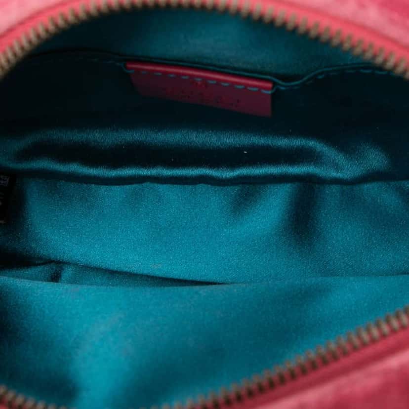 Gucci GG Marmont Matelasse Velvet Belt Bag Pink Velvet Very good condition - Model View