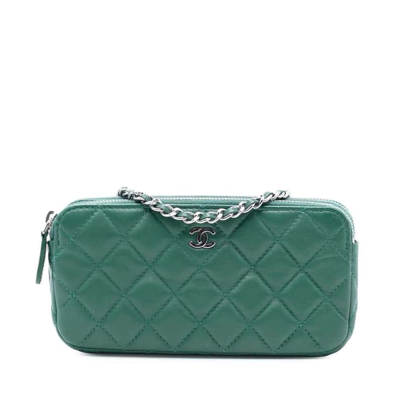Chanel CC Quilted Lambskin Double Zip Clutch With Chain Green Leather Good condition - Front View