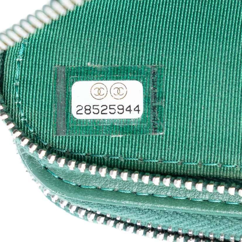 Chanel CC Quilted Lambskin Double Zip Clutch With Chain Green Leather Good condition - Box View