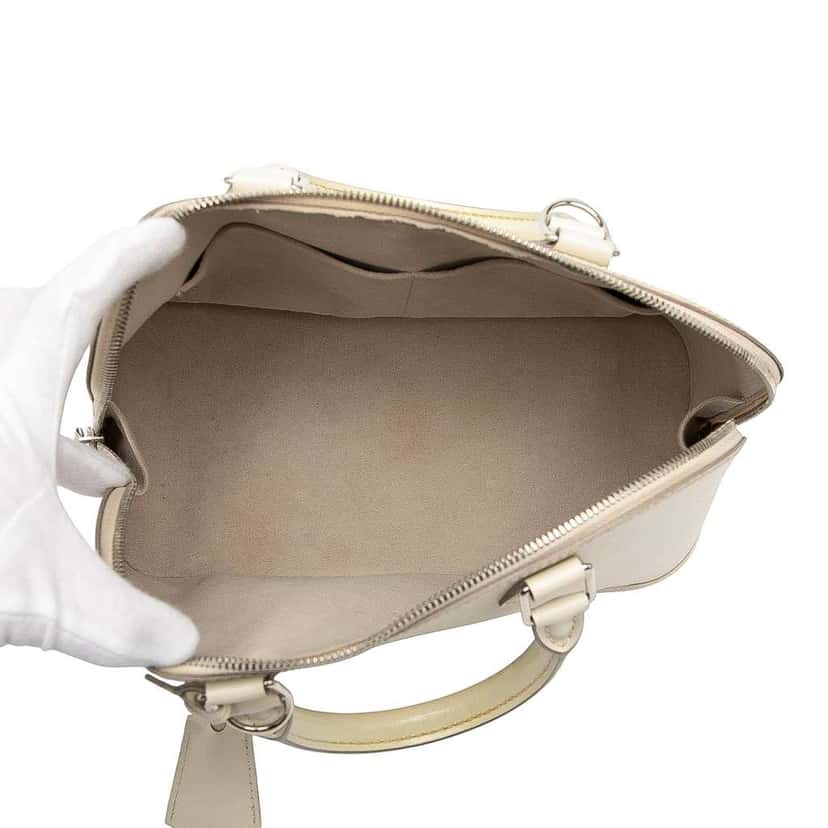 Louis Vuitton Epi Alma MM White Leather Good condition - Model View