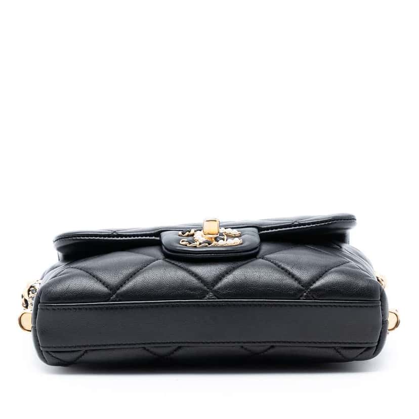 Chanel Mini Quilted Lambskin Crush on Chains Flap Black Leather Good condition - Inside View