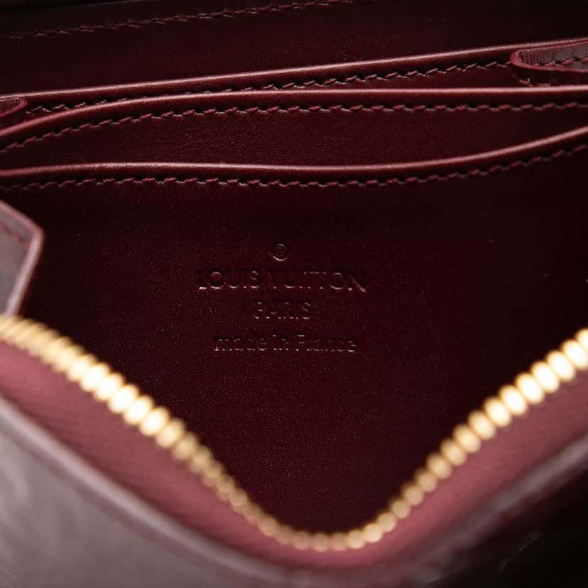 Louis Vuitton Monogram Vernis Zippy Coin Purse Red Leather Good condition - Box View