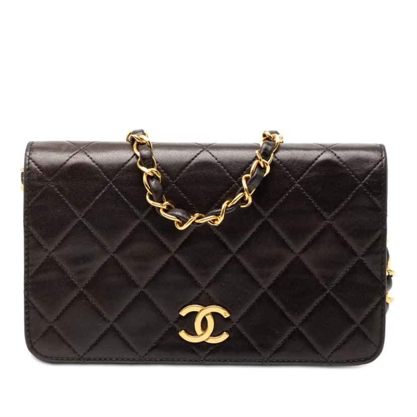 Chanel CC Quilted Lambskin Full Single Flap Black Leather Good condition - Front View