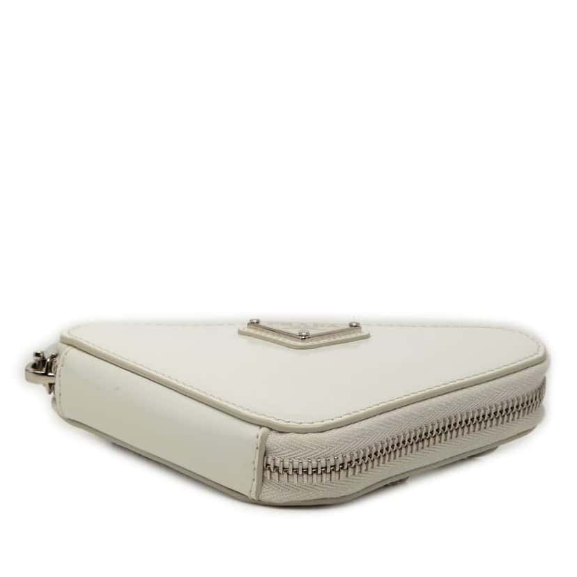 Prada Mini Brushed Leather Triangle Chain Pouch White Leather Very good condition - Inside View