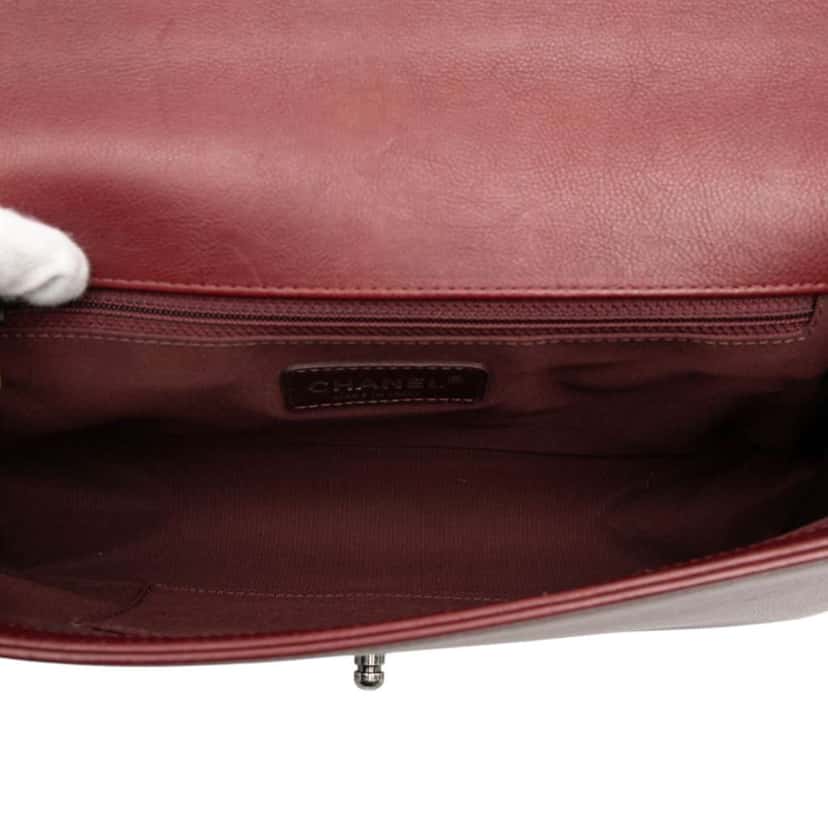 Chanel Medium Quilted Lambskin Double Stitch Boy Flap Red Leather Very good condition - Model View