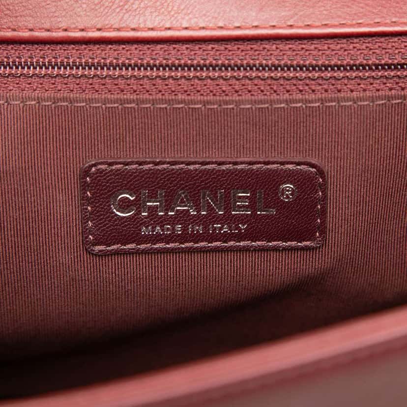 Chanel Medium Quilted Lambskin Double Stitch Boy Flap Red Leather Very good condition - Box View