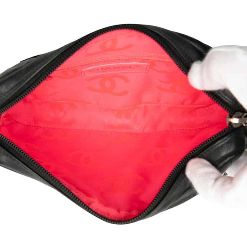 Chanel Quilted Lambskin Cambon Ligne Pochette Black Leather Good condition - Model View