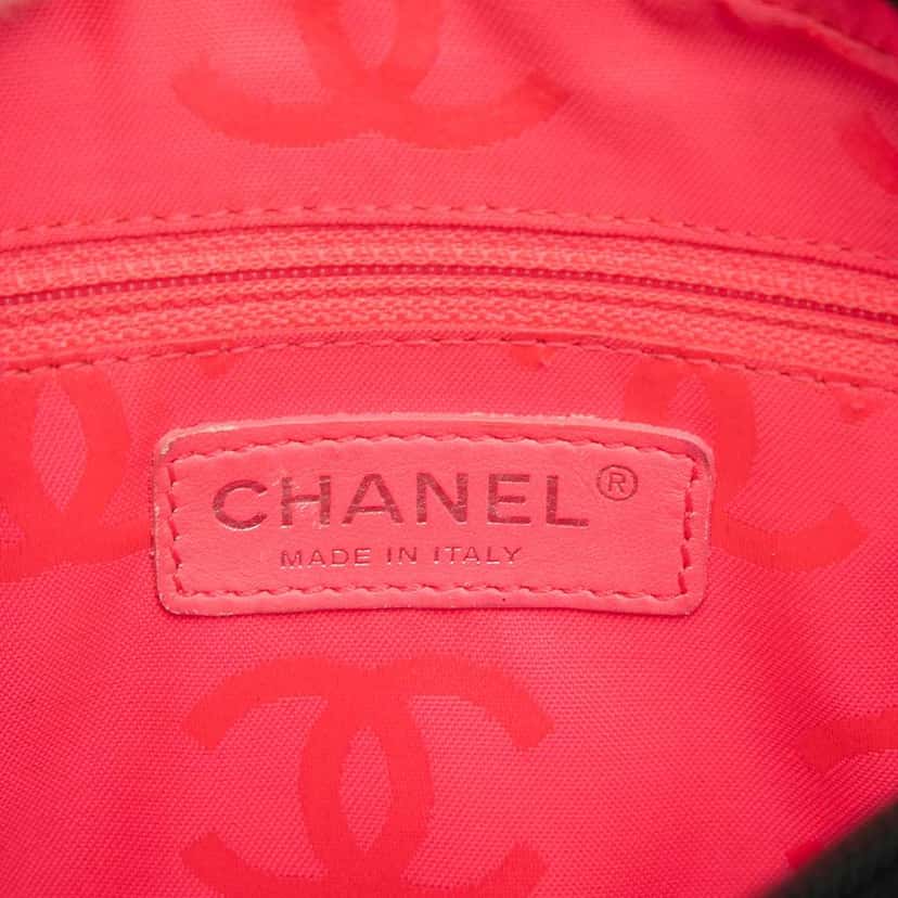 Chanel Quilted Lambskin Cambon Ligne Pochette Black Leather Good condition - Box View