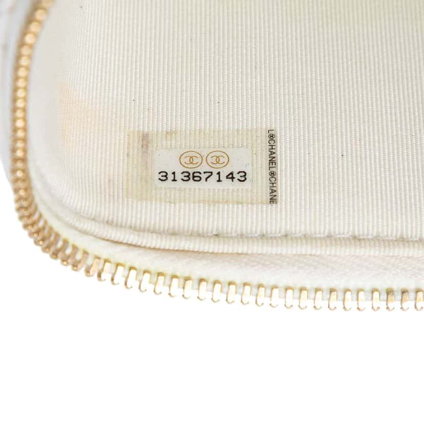 Chanel Mini Quilted Lambskin Camellia Bow Vanity Case with Chain White Leather Good condition - Box View