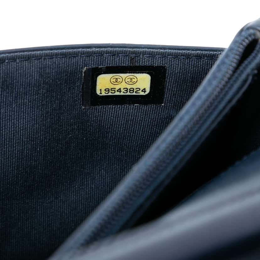 Chanel CC Patent Whipstitch Wallet On Chain Blue Leather Very good condition - Box View
