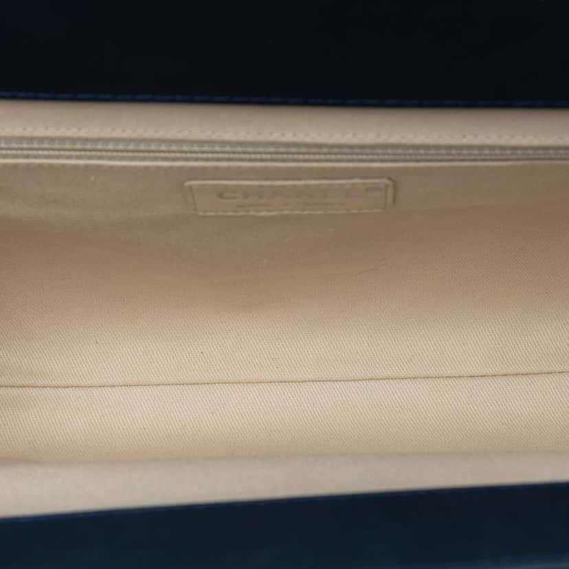 Chanel CC Quilted Patent Timeless Clutch Blue Leather Good condition - Model View