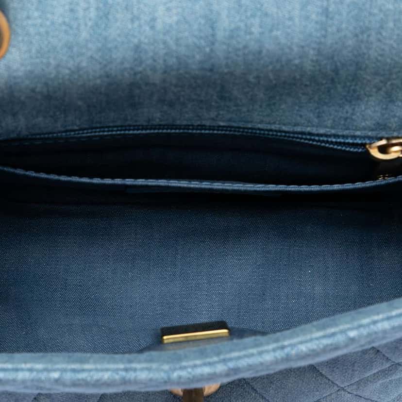 Chanel Mini Square Classic Denim Pearl Crush Single Flap Blue Denim Good condition - Model View