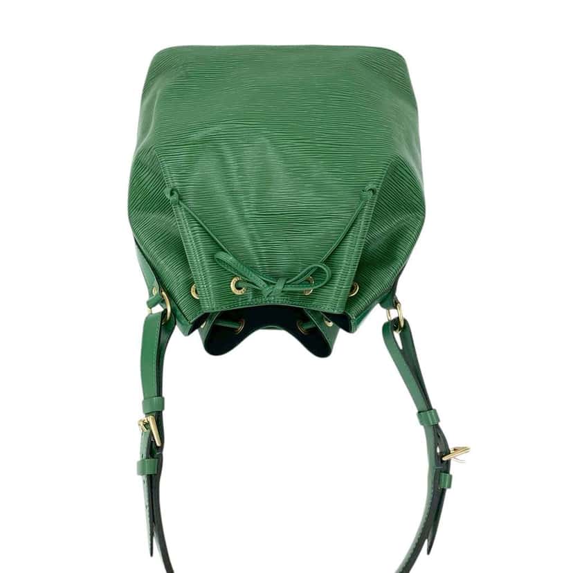 Louis Vuitton Epi Petit Noe Green Leather Good condition - Model View