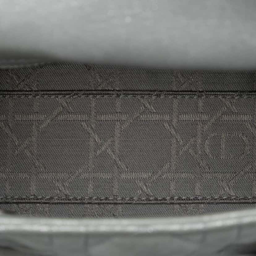 Dior Mini Iridescent Lambskin Cannage Lady Dior Silver Leather Good condition - Model View