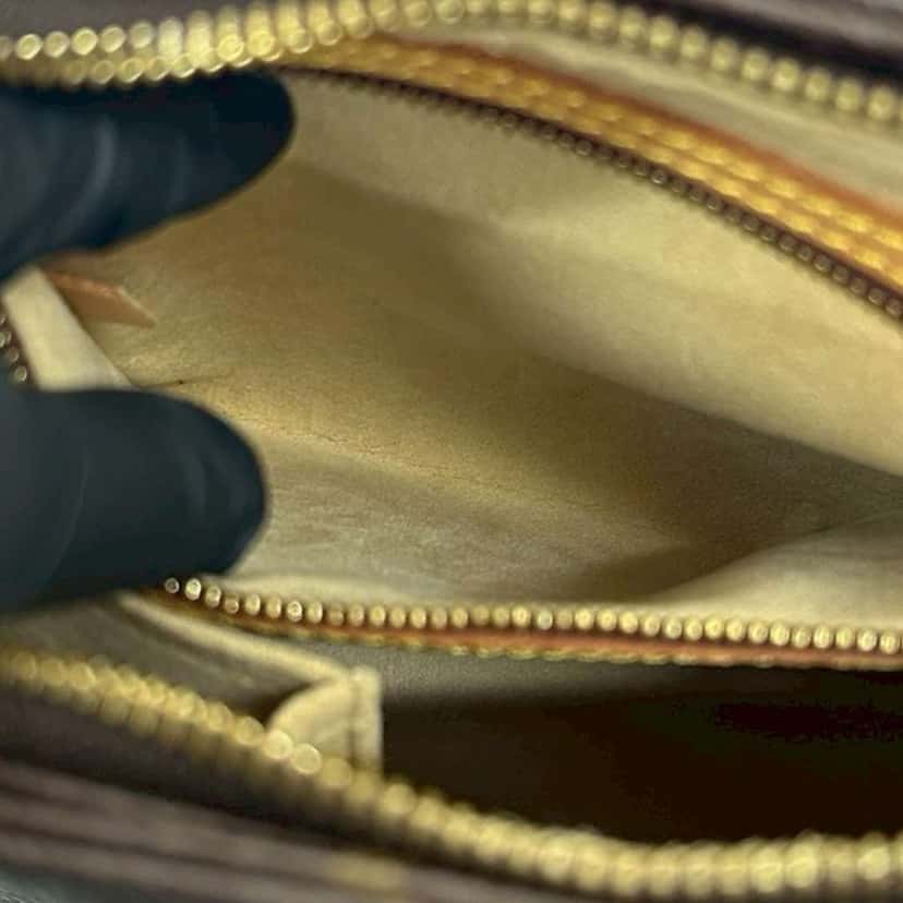 Louis Vuitton Monogram Looping MM Brown Good condition - Model View